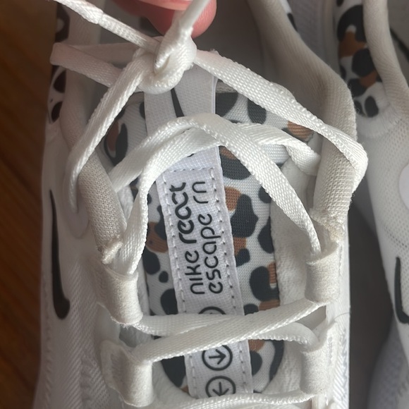 Nike React Escape rn - Picture 2 of 5